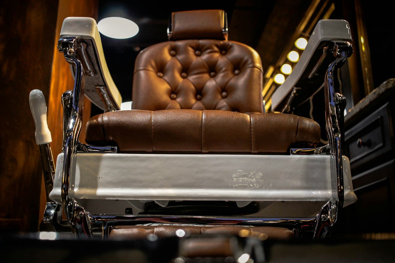 The Stray Dog Barbershop storefront, 43 King Street North.